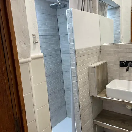 Alojamiento Ricar Apartment *